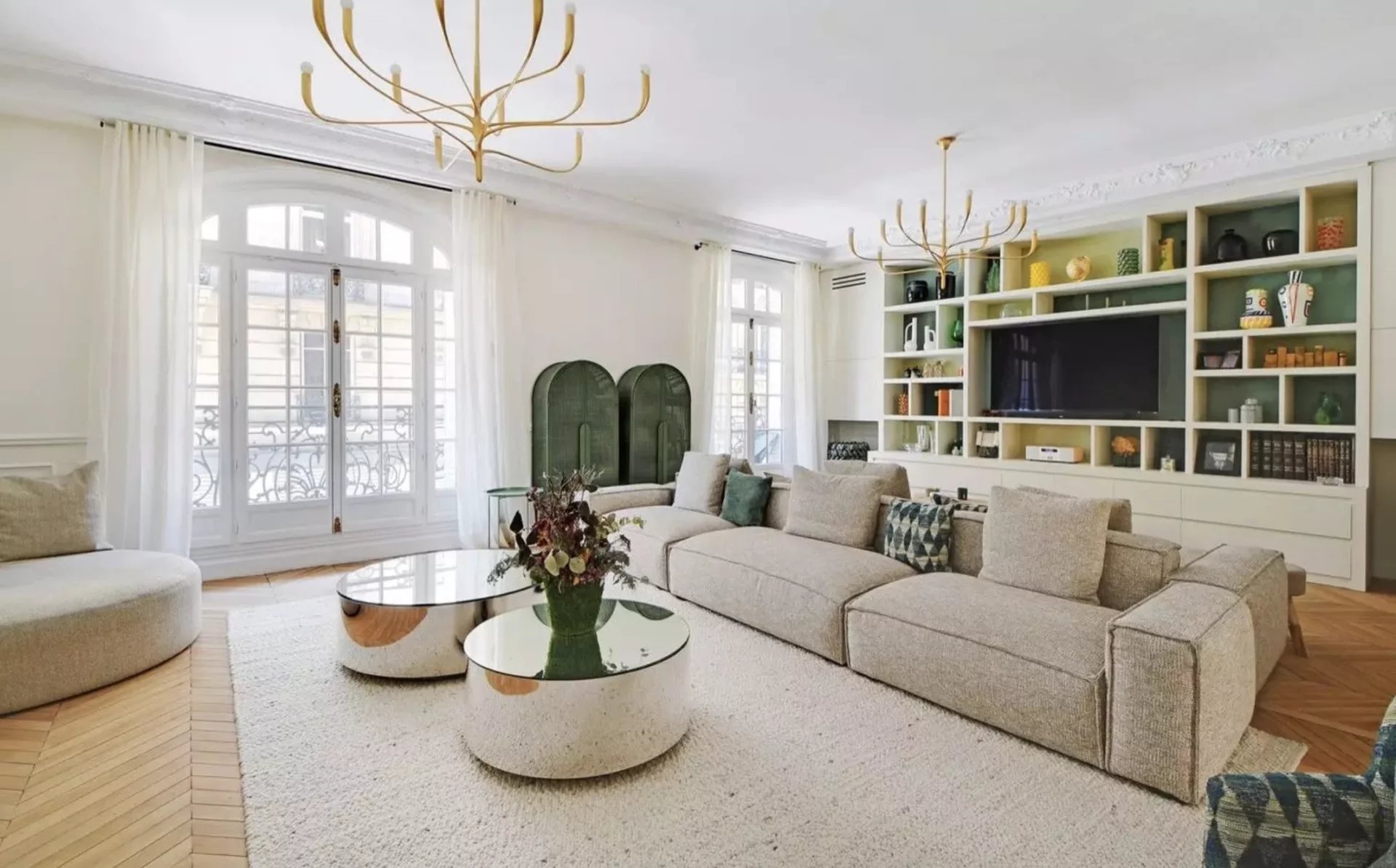 Appartement 7 pièces - Image Array