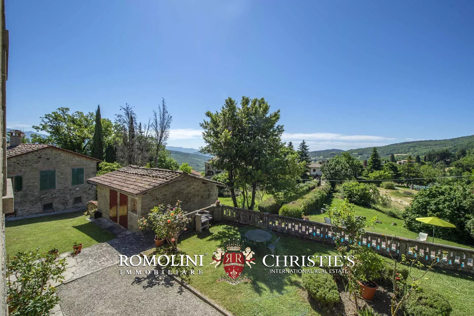 MANOR HOUSE FOR SALE IN CAPRESE MICHELANGELO, TUSCANY