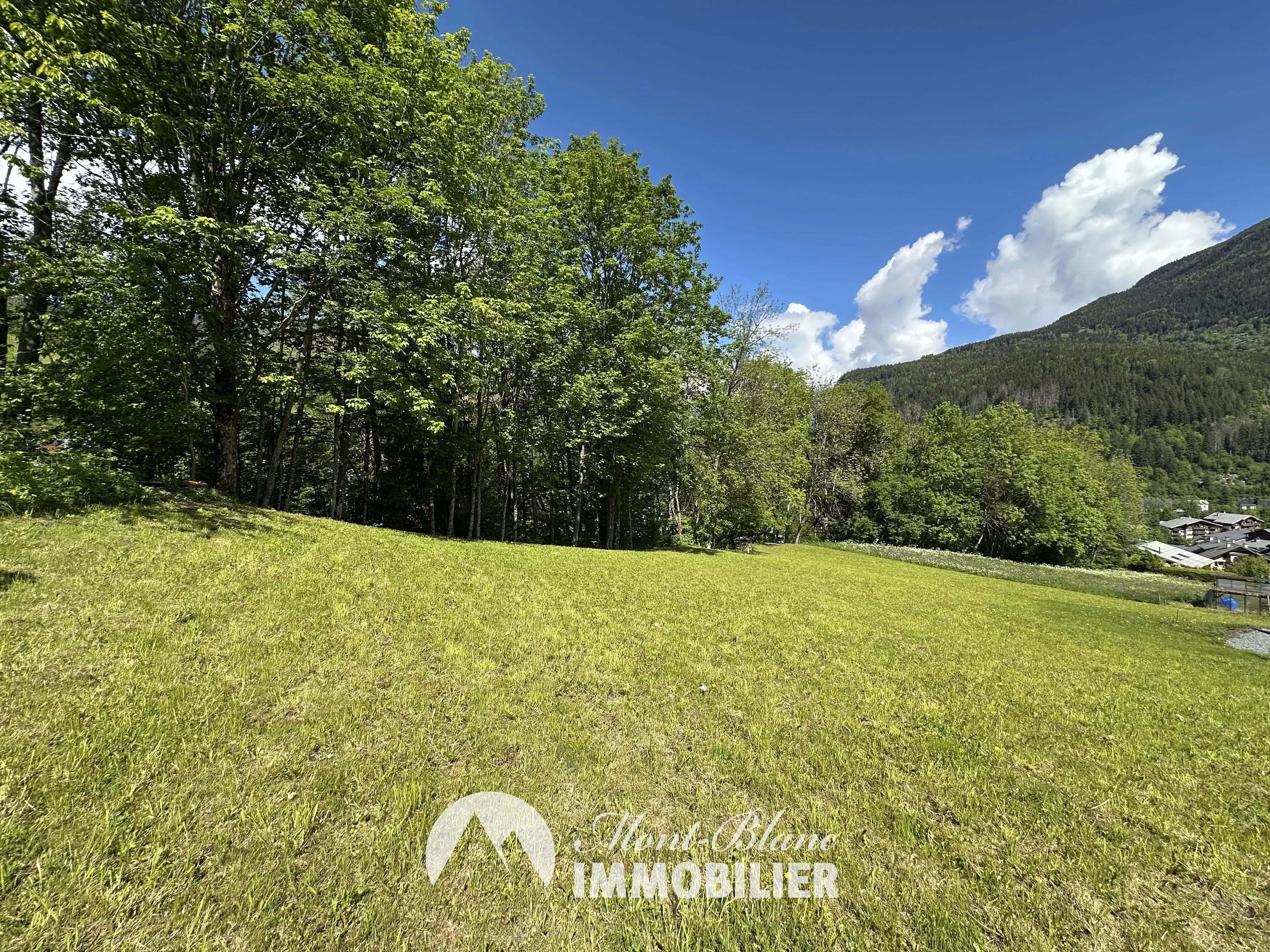 Terrain à bâtir de 770 m² – Centre des Houches