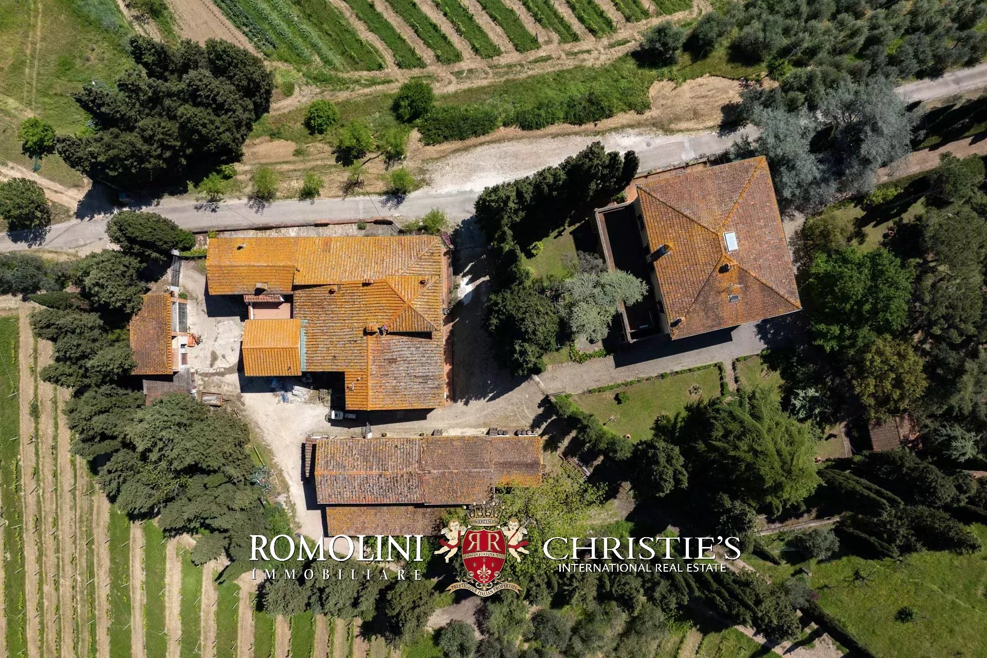 30 Bedroom Vineyard's Image 7