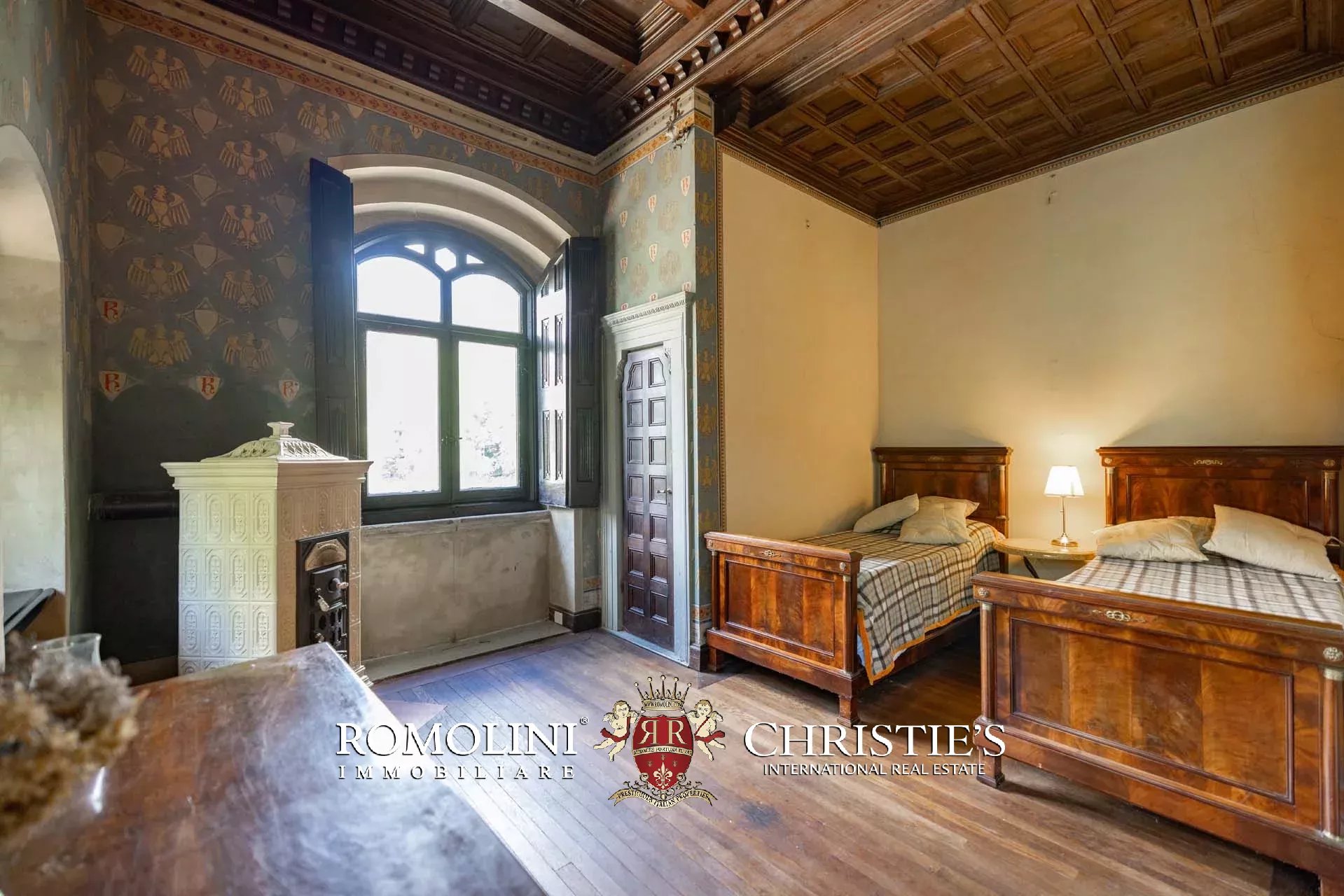 35 Bedroom Chateau's Image 55