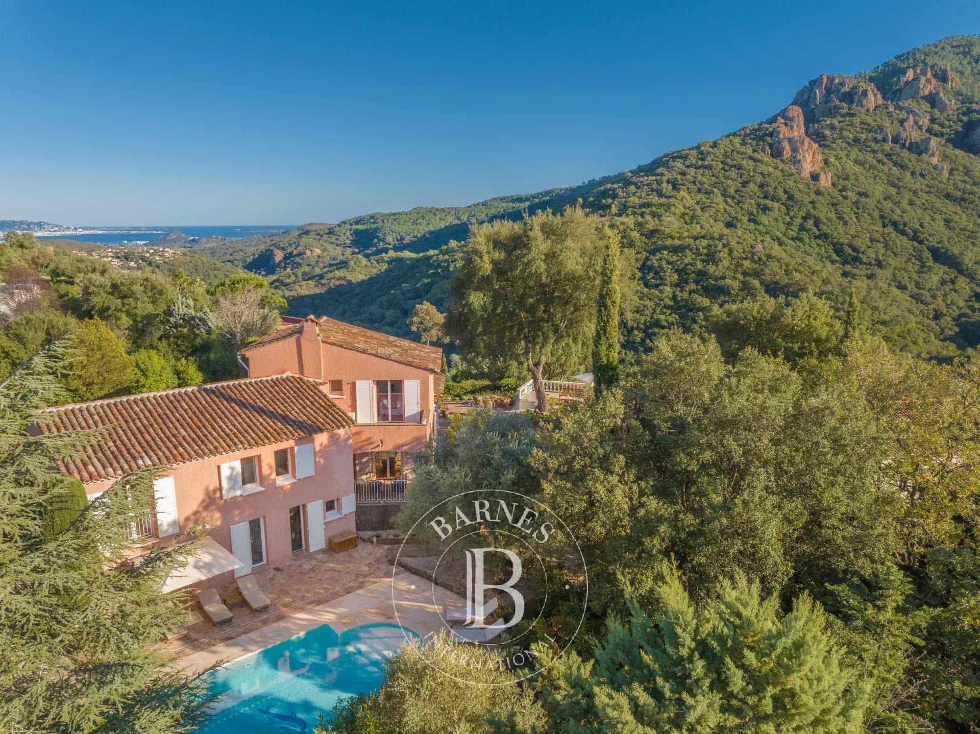 Villa Fréjus  -  ref 86463435 (picture 1)