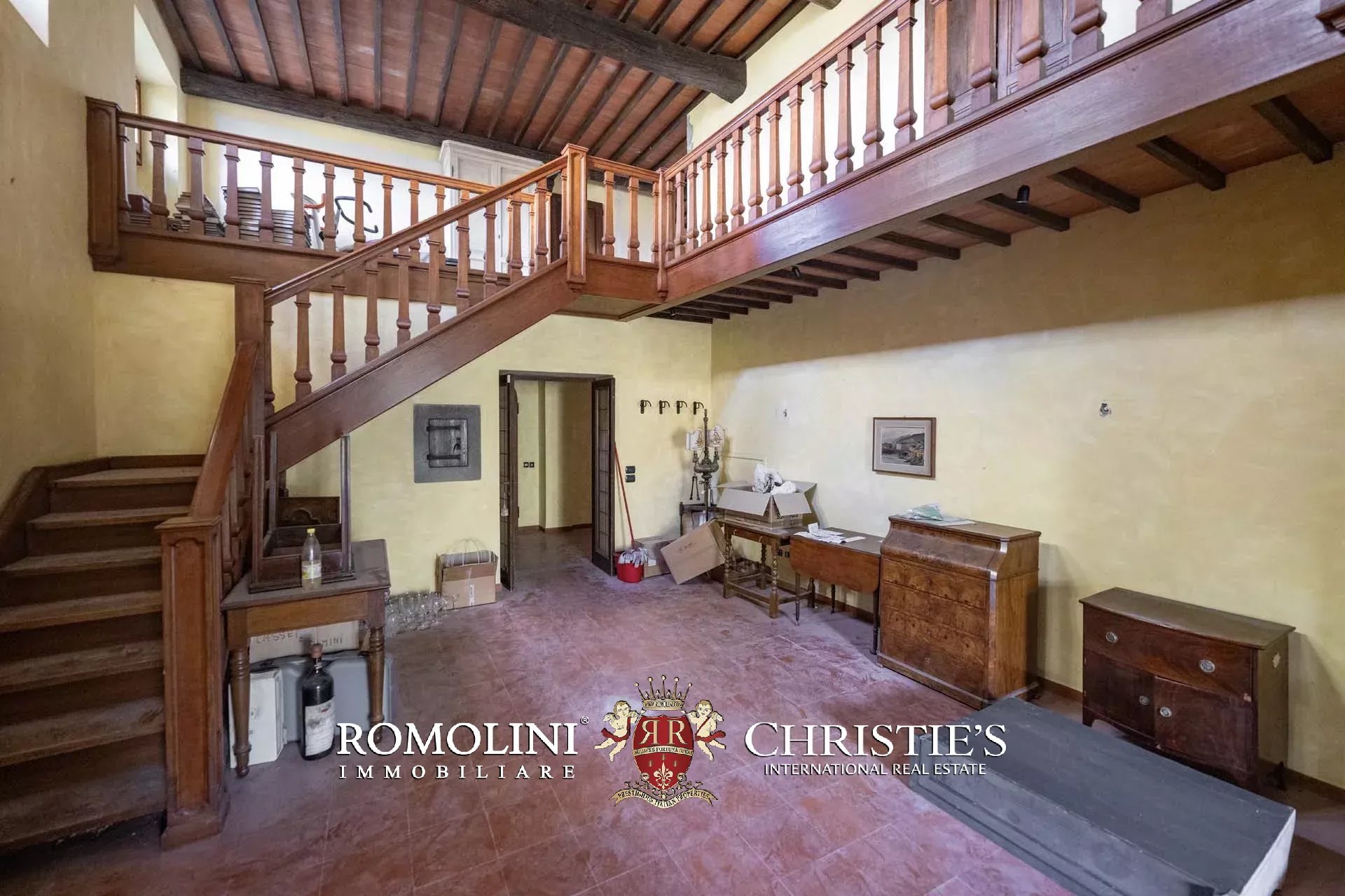 8 Bedroom Villa/Townhouse's Image 20
