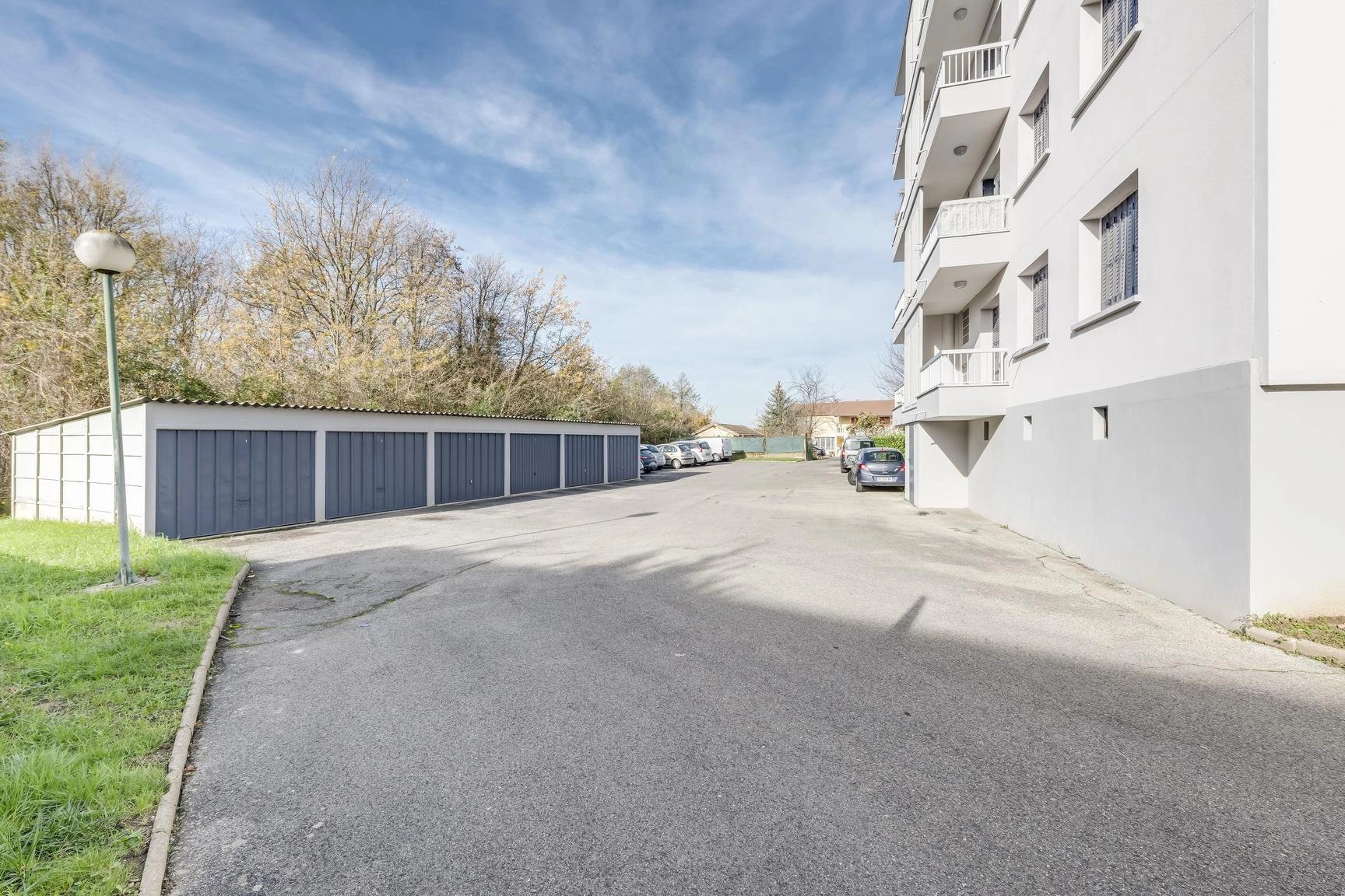 Appartement T3 avec balcon - Les Chères 69380