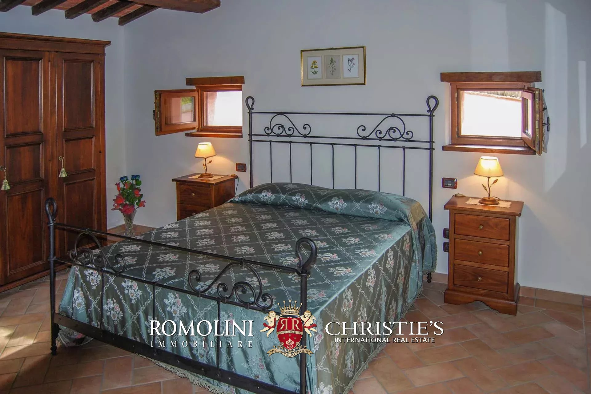 10 Bedroom Villa/Townhouse's Image 54