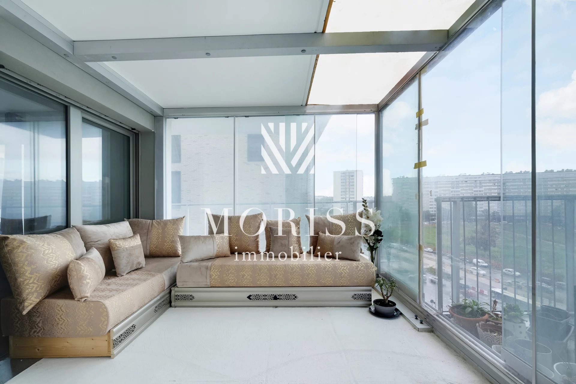 ASNIÈRES-SUR-SEINE – APPARTEMENT 5 PIÈCES DE 104 M2 AVEC BALCON - Image Array