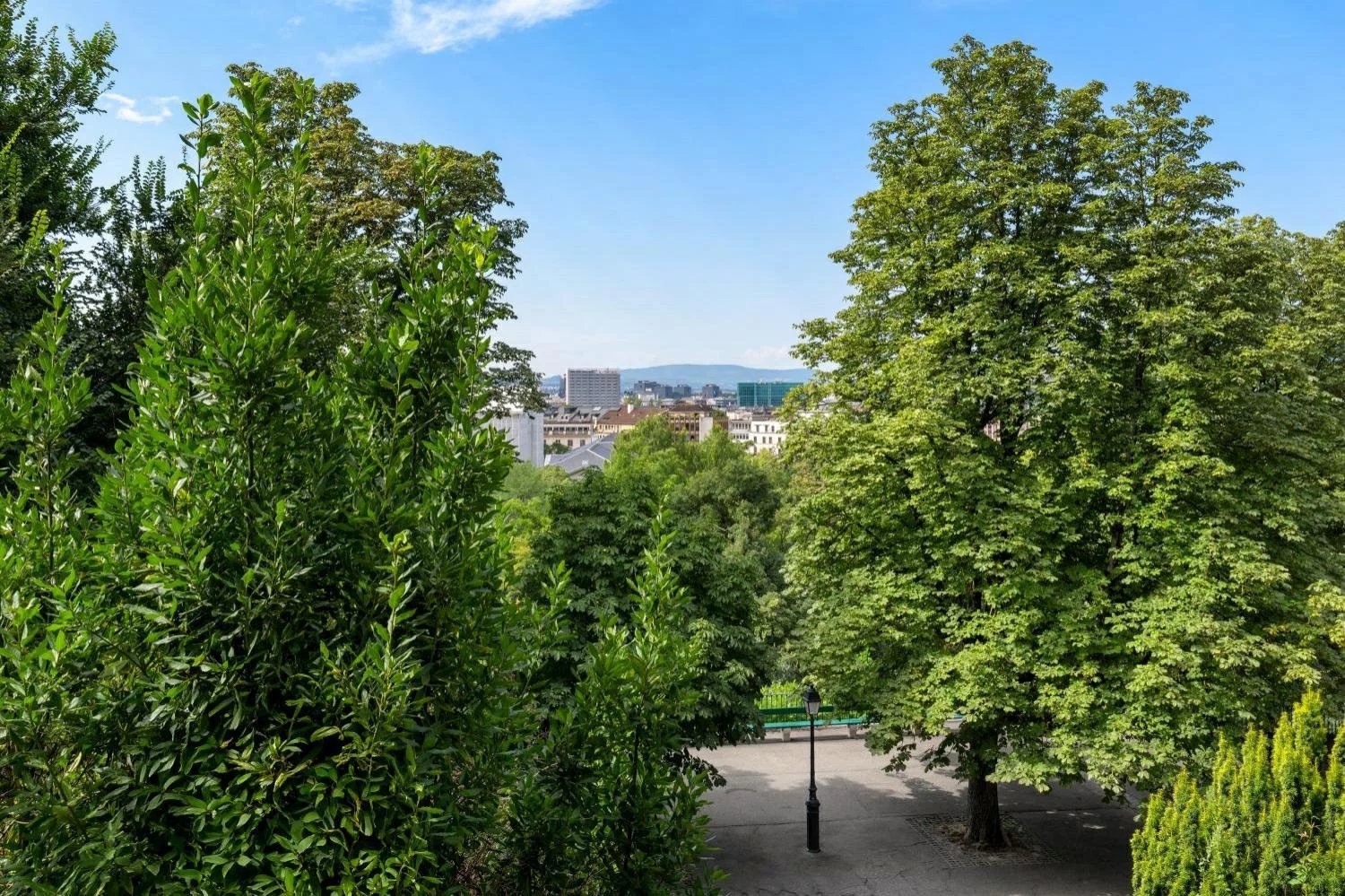 Elégance et charme au coeur de la cité de Calvin