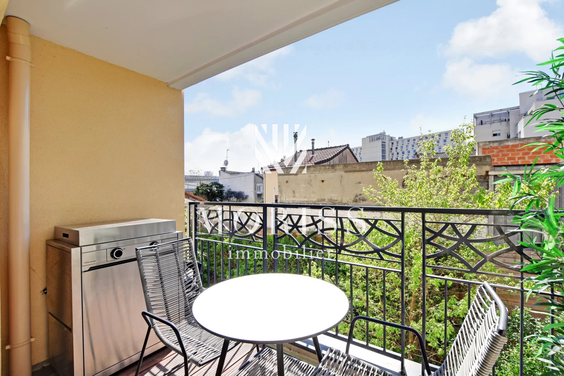 Appartement 3 pieces / Terrasse / 72 m2 / 93400 SAINT-OUEN - Image Array