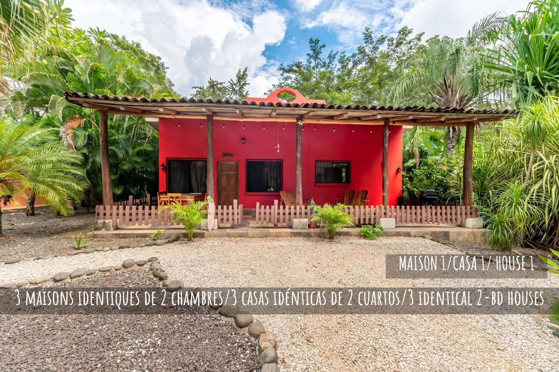 EXCLUSIVITY - 3 houses with 2 bedrooms each, with beautiful gardens, near Playa Tamarindo