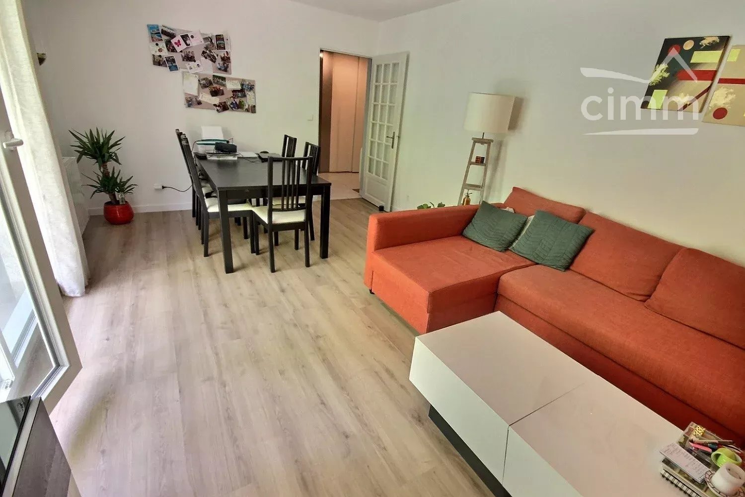 Agence immobilière de 