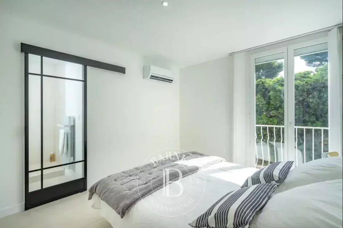 Ev Cassis - picture 10