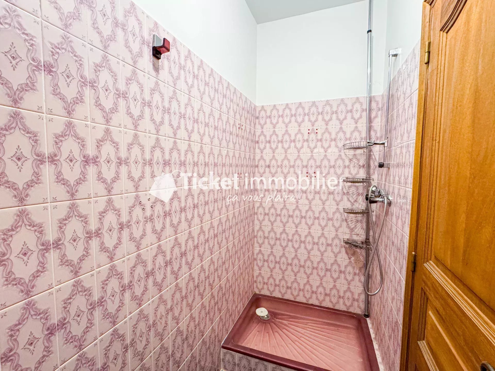 MAISON T5 DE 146m2 AVEC JARDIN de 633m2, GARAGE, CLIMATISATION ET GRANDE TERRASSE — photo 9