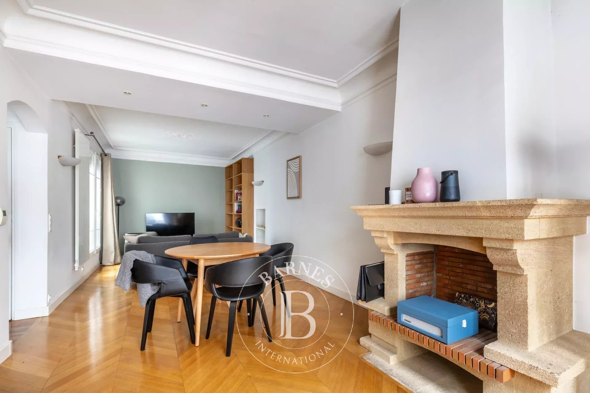 PARIS 17 - NIEL/PONCELET - 1-BED - UPPER FLOOR - BRIGHT