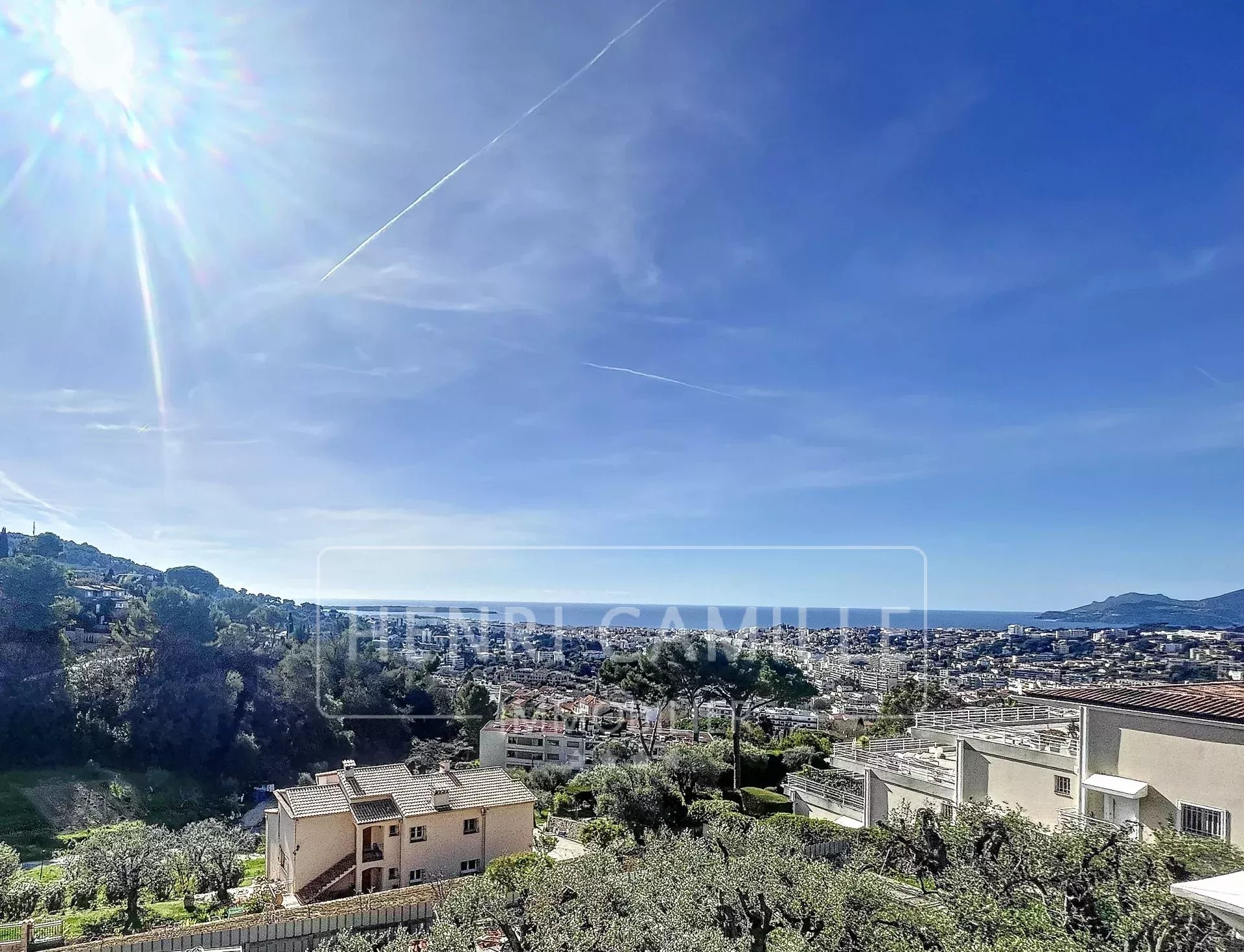 Agence immobilière de 