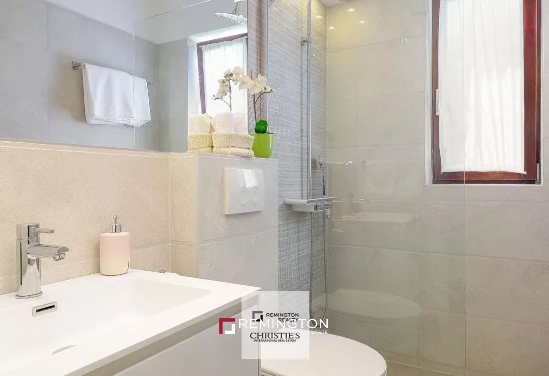 4 Bedroom Villa/Townhouse's Image 11