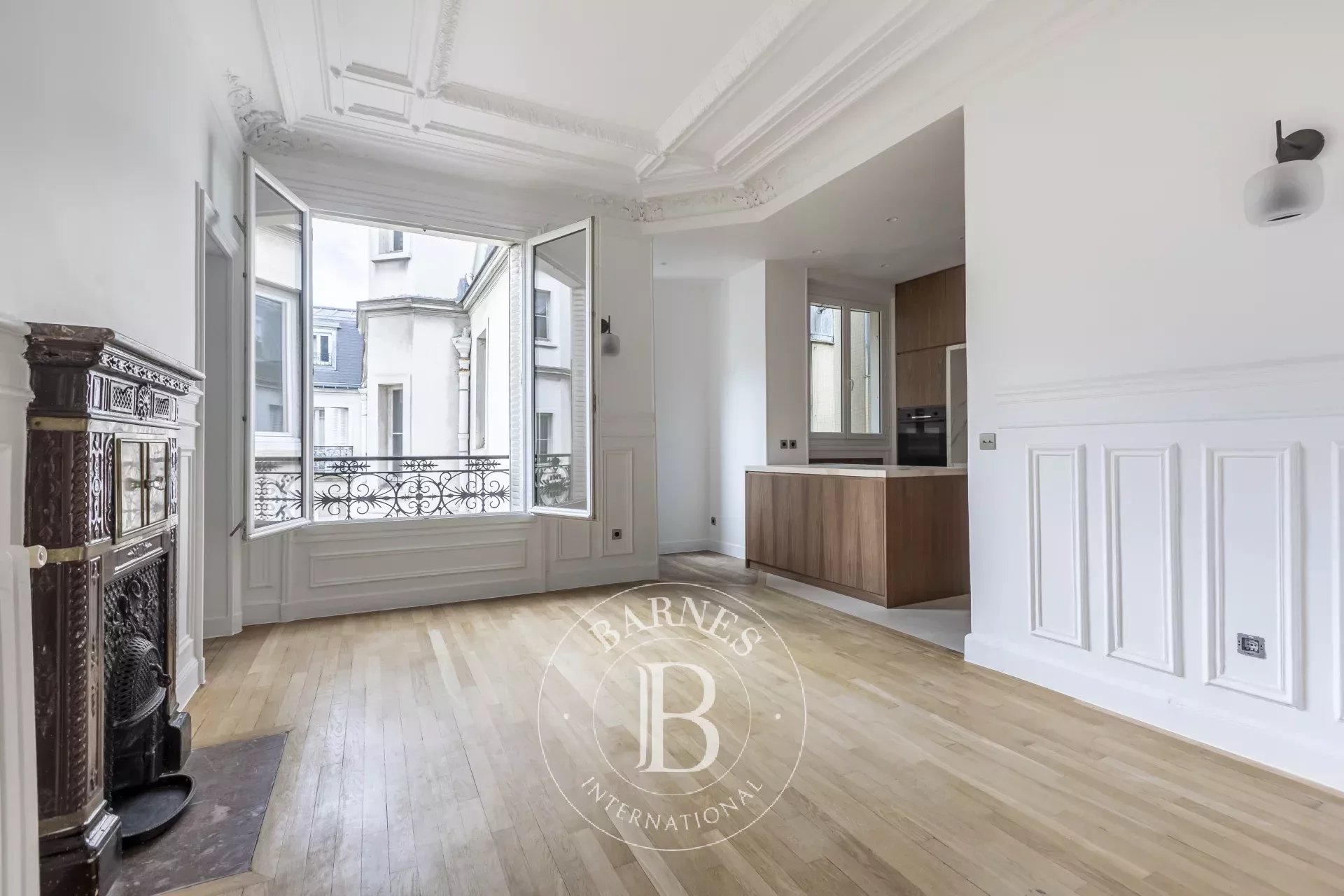 ARC DE TRIOMPHE - 2 BEDROOMS - 5TH FLOOR - IMMACULATE CONDITION - picture 33