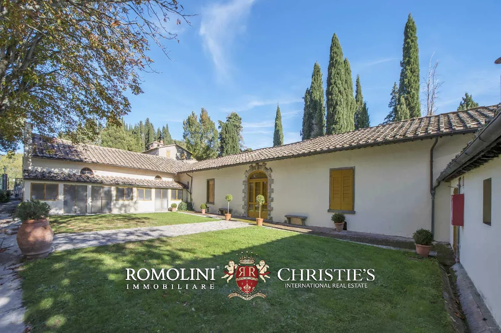 LUXURY HISTORICAL VILLA FOR SALE IN RADDA IN CHIANTI, TUSCANY