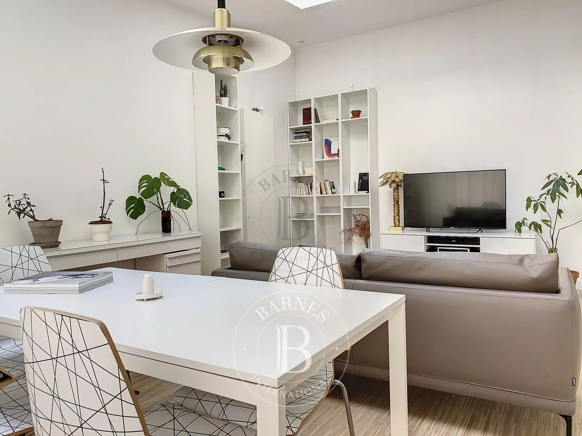 Daire Paris 10ème - picture 6