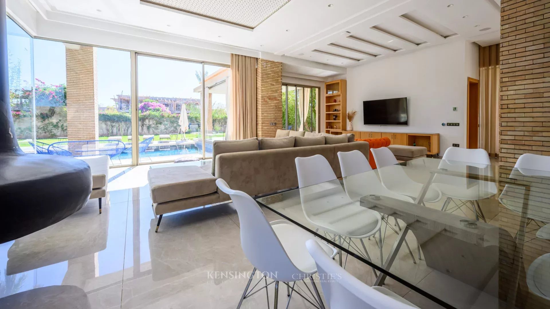 5 Bedroom Villa/Townhouse's Image 8