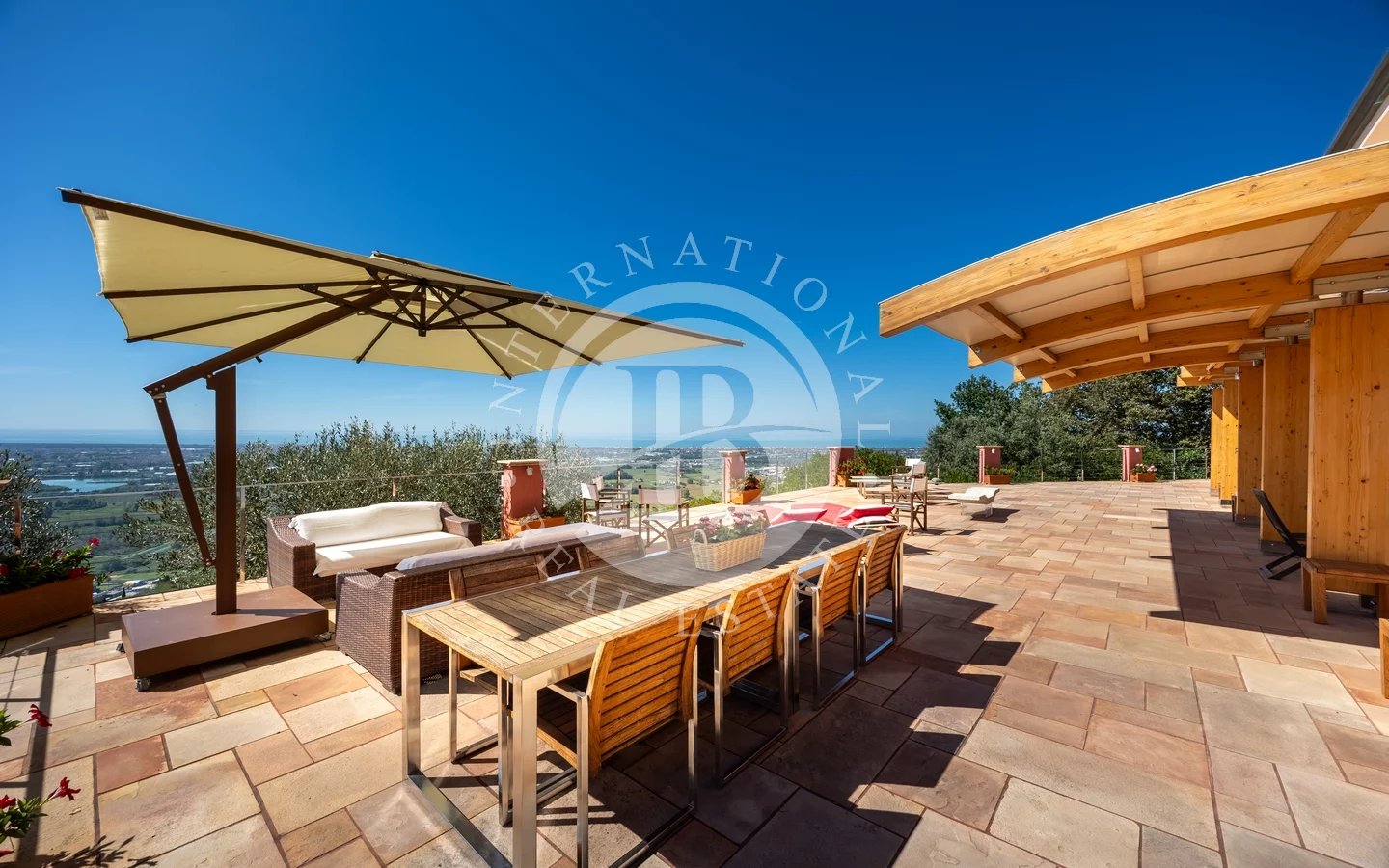 Villa in Ruota - Image 2