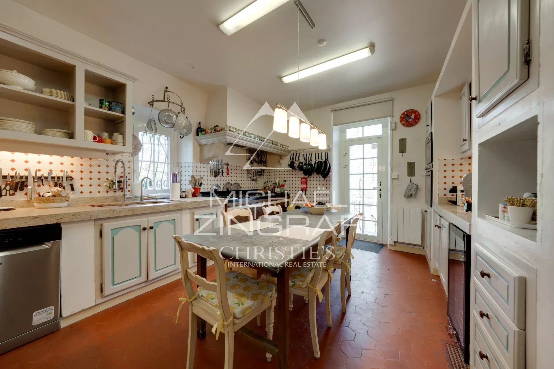 11 Bedroom Villa/Townhouse's Image 12
