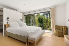 Spacious modern villa completely renovated — photo 6 of 7