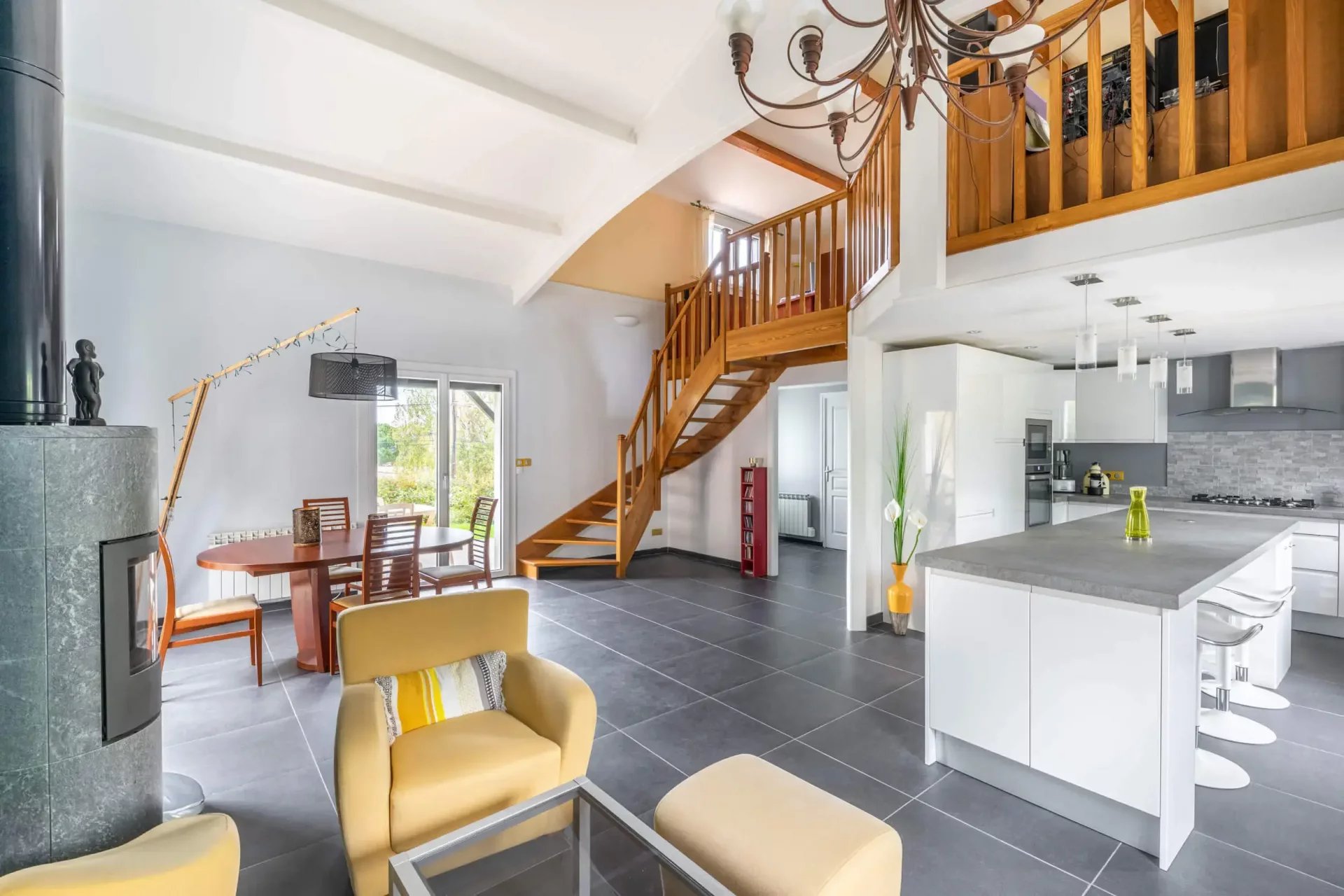 Maison à Chasselay de 248 m² au sol