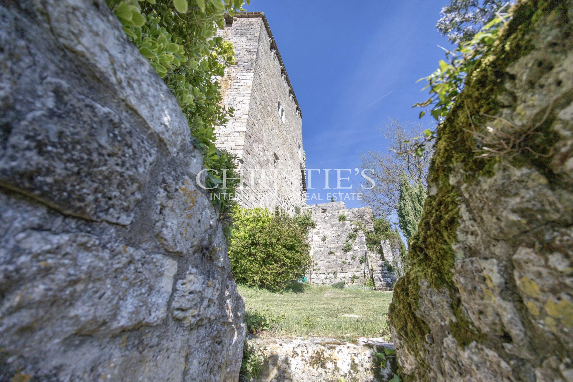 7 Bedroom Chateau's Image 12