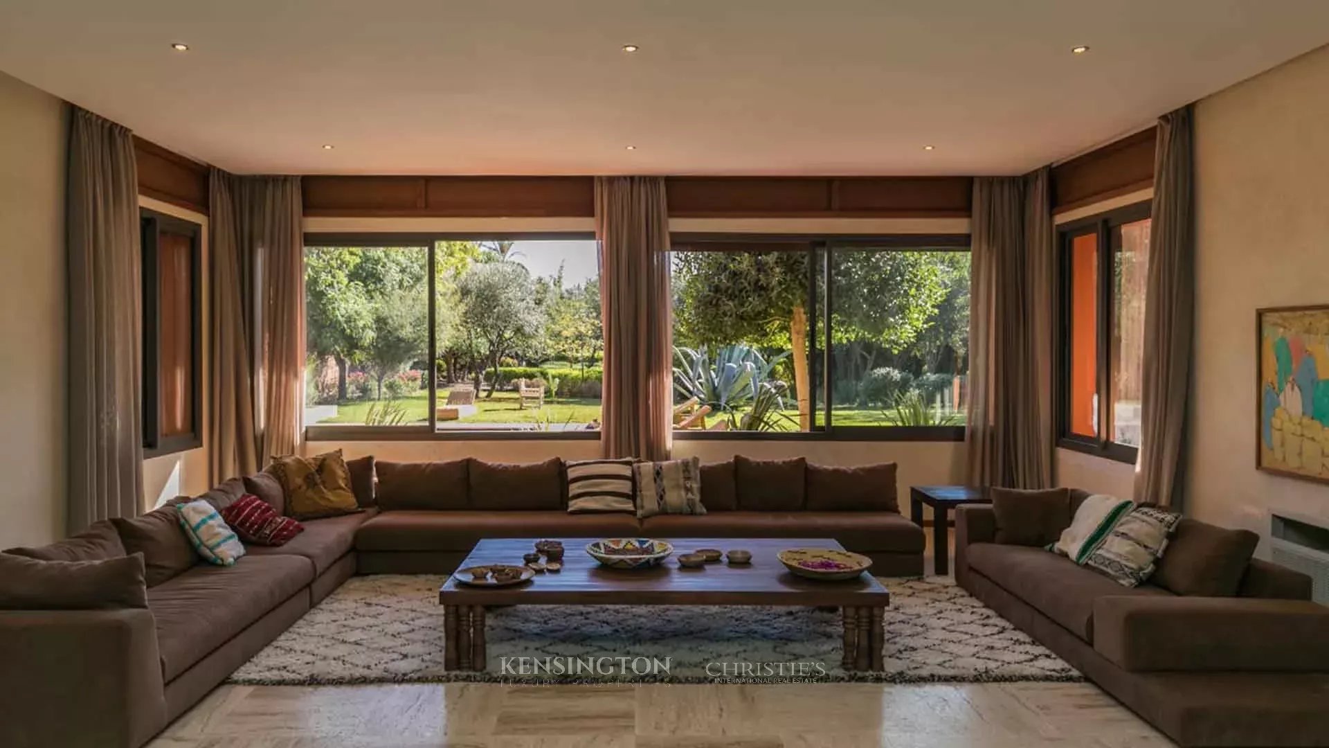 6 Bedroom Villa/Townhouse's Image 18