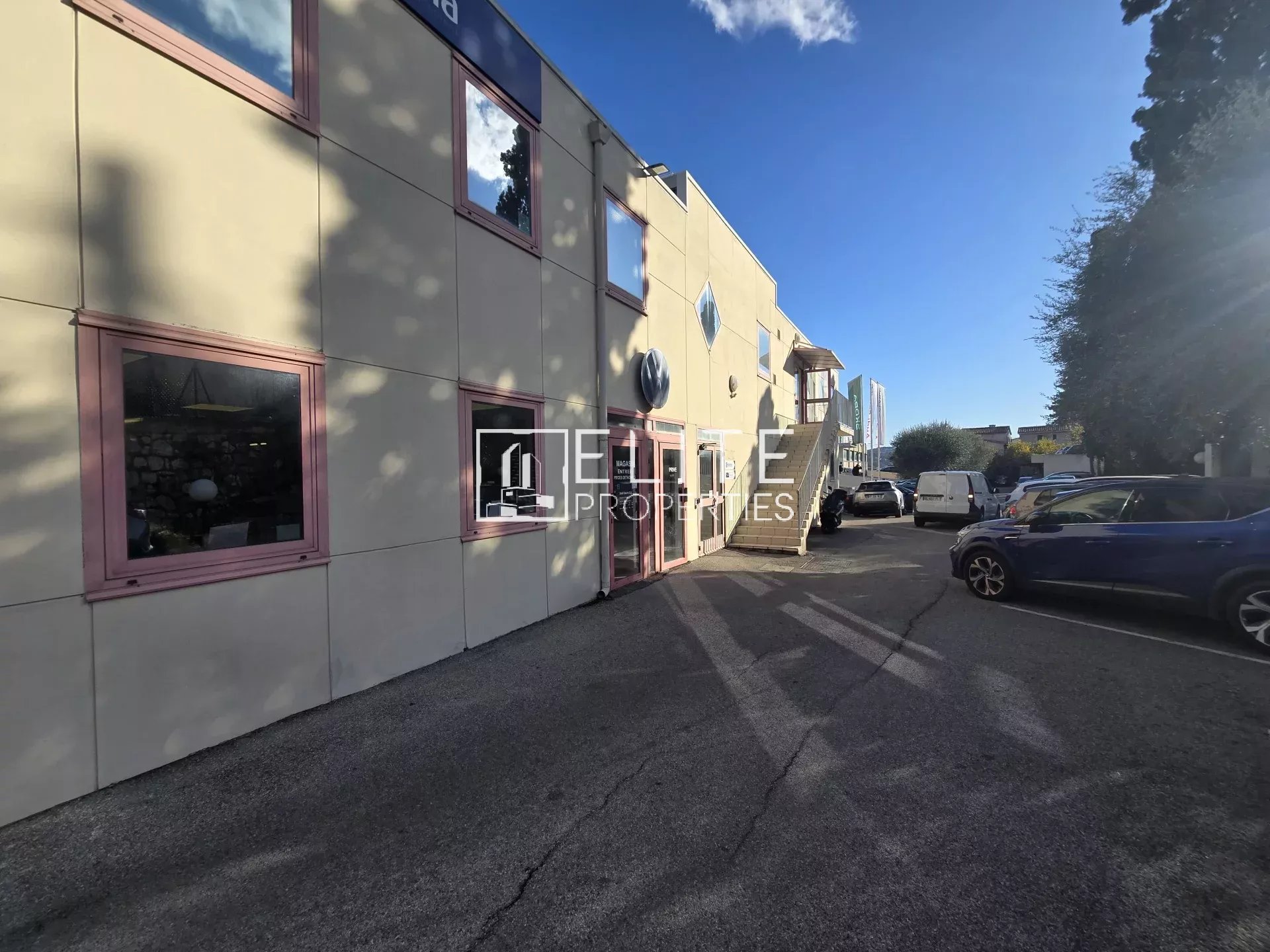 LOCAL COMMERCIAL DE 125 m² AU 1er ÉTAGE – GRASSE - Photo 5