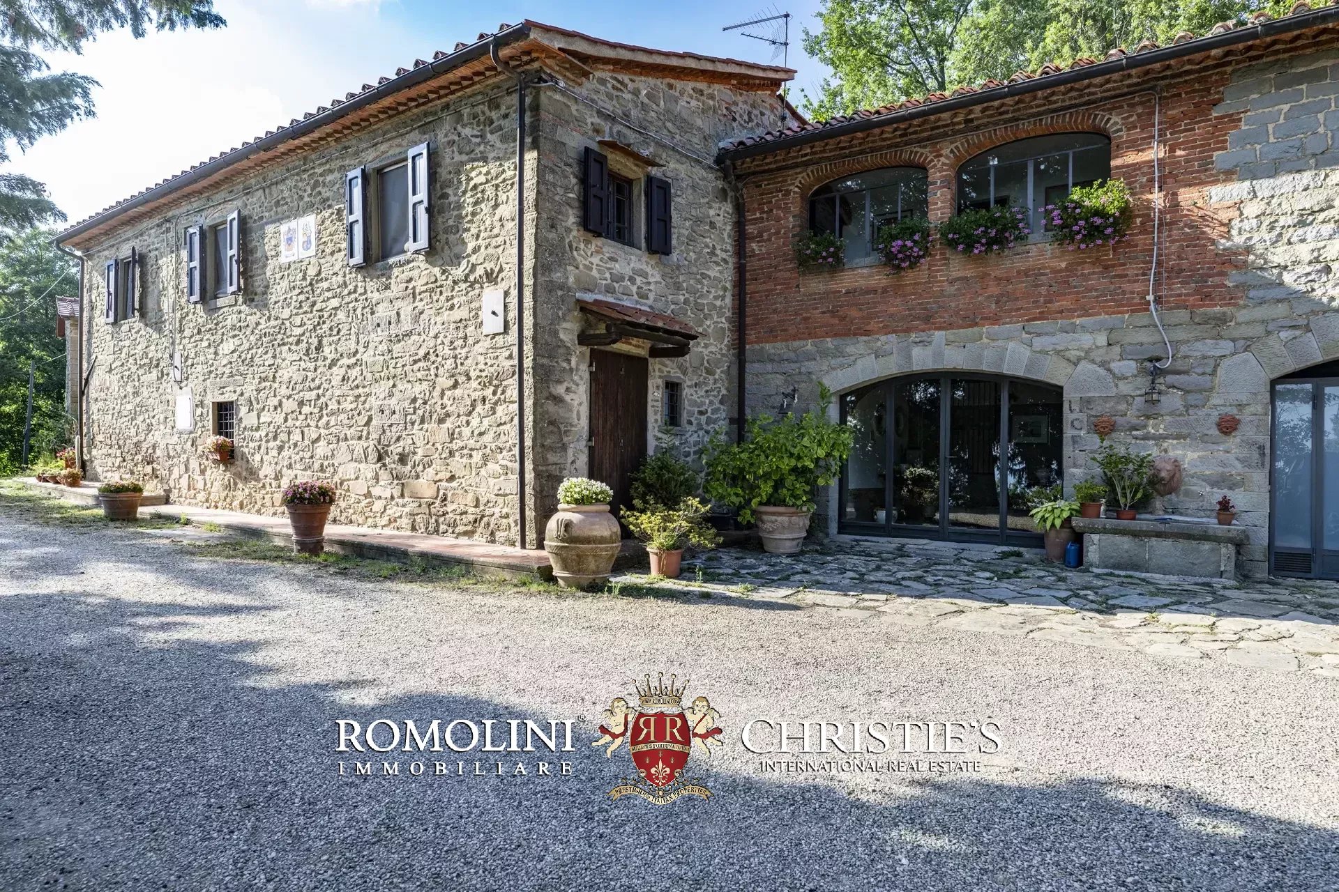15 Bedroom Villa/Townhouse's Image 21