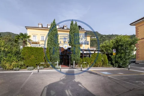 Negozio---Locale-commerciale-in-vendita---Bolzano-7