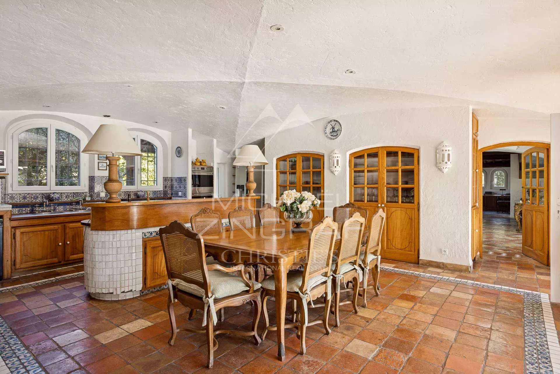 6 Bedroom Villa/Townhouse's Image 4