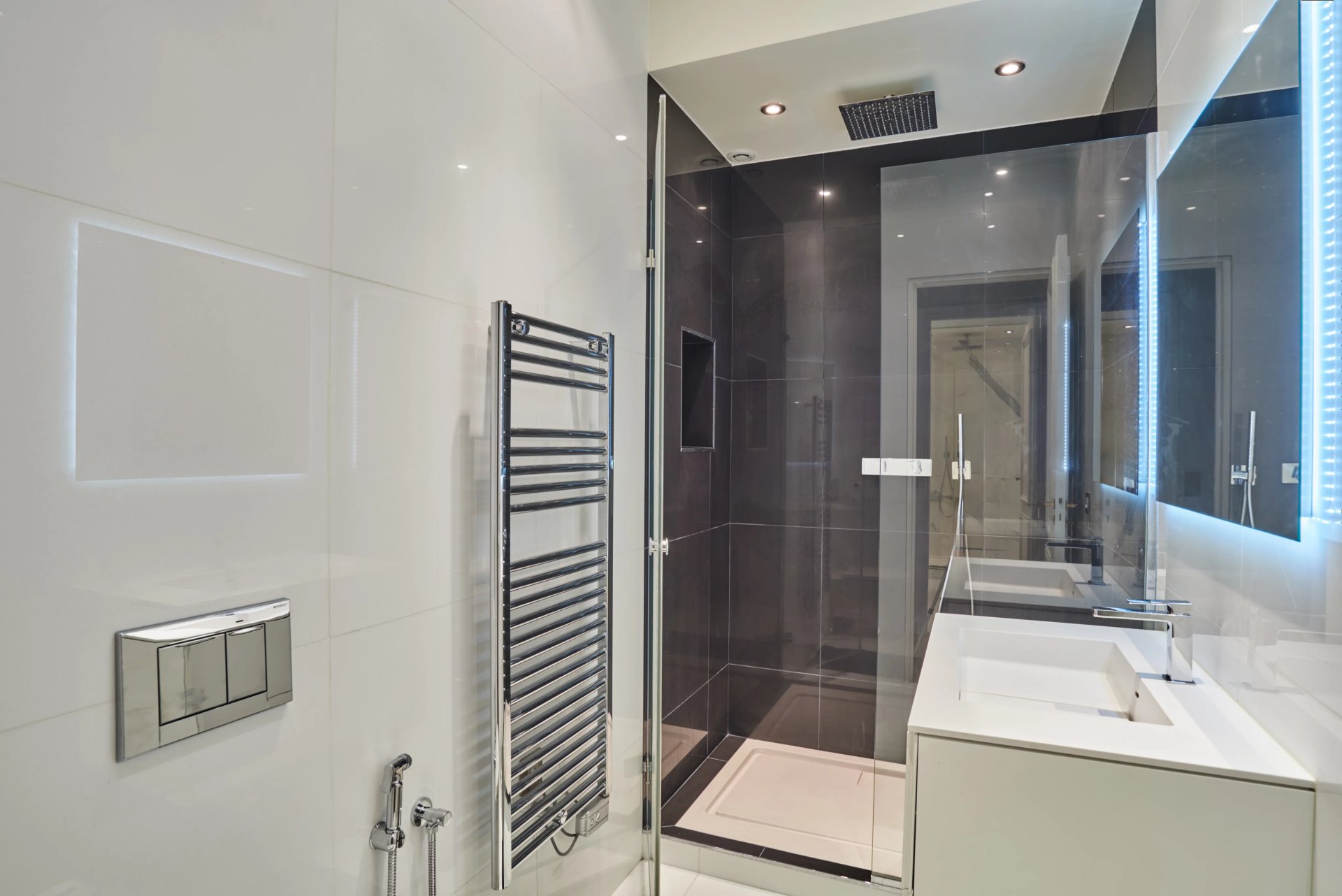 4 Bedroom Apartment/Flat's Image 11