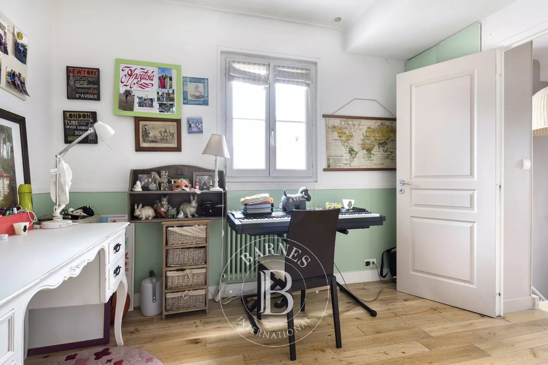 Neuilly - Argenson - Top floor - 4-5 bedroom apartment - Period charm - picture 19