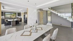 A Contemporary Architectural Masterpiece with Exceptional Panoramic Views — photo 7 of 7