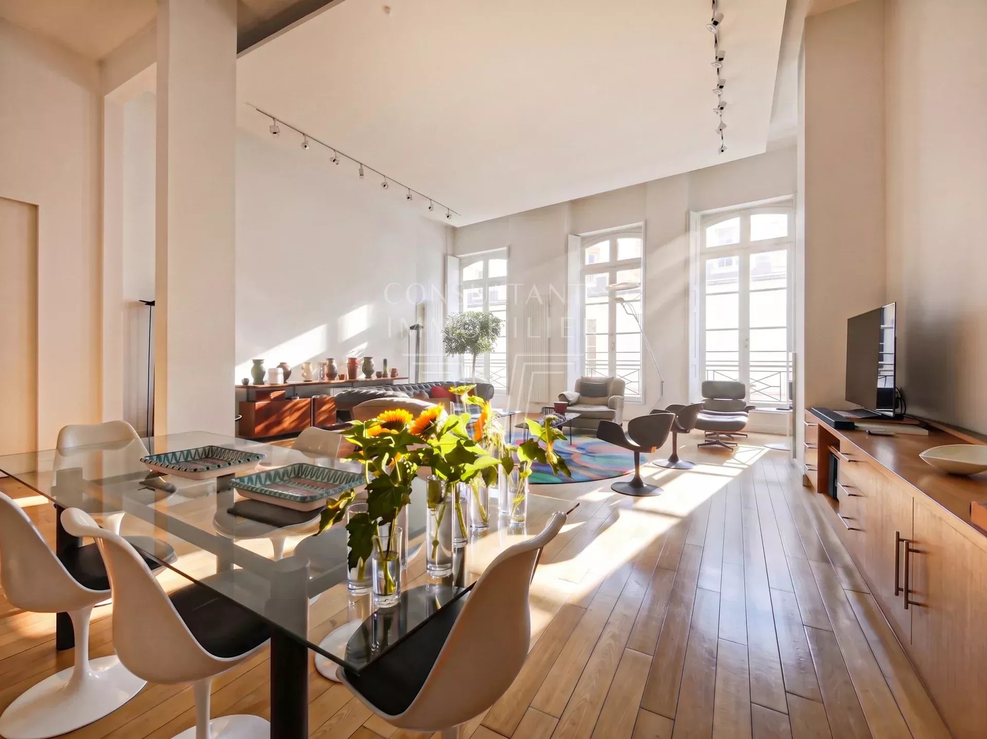 BD SAINT-GERMAIN/RUE DE GRENELLE. DUPLEX D'EXCEPTION