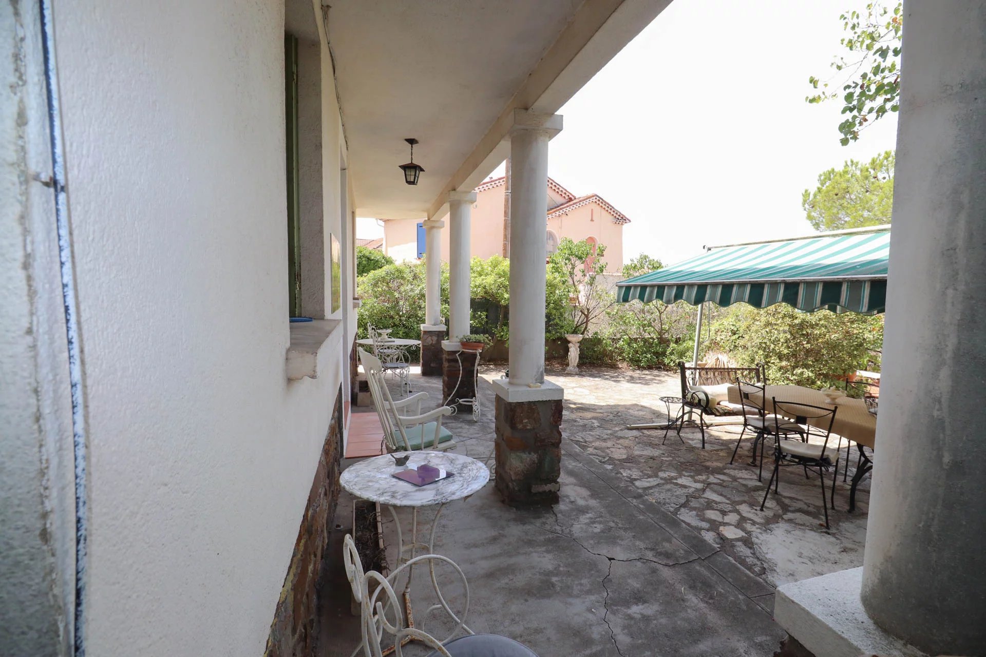 Two apartment property in attractive location - Puget sur Argens