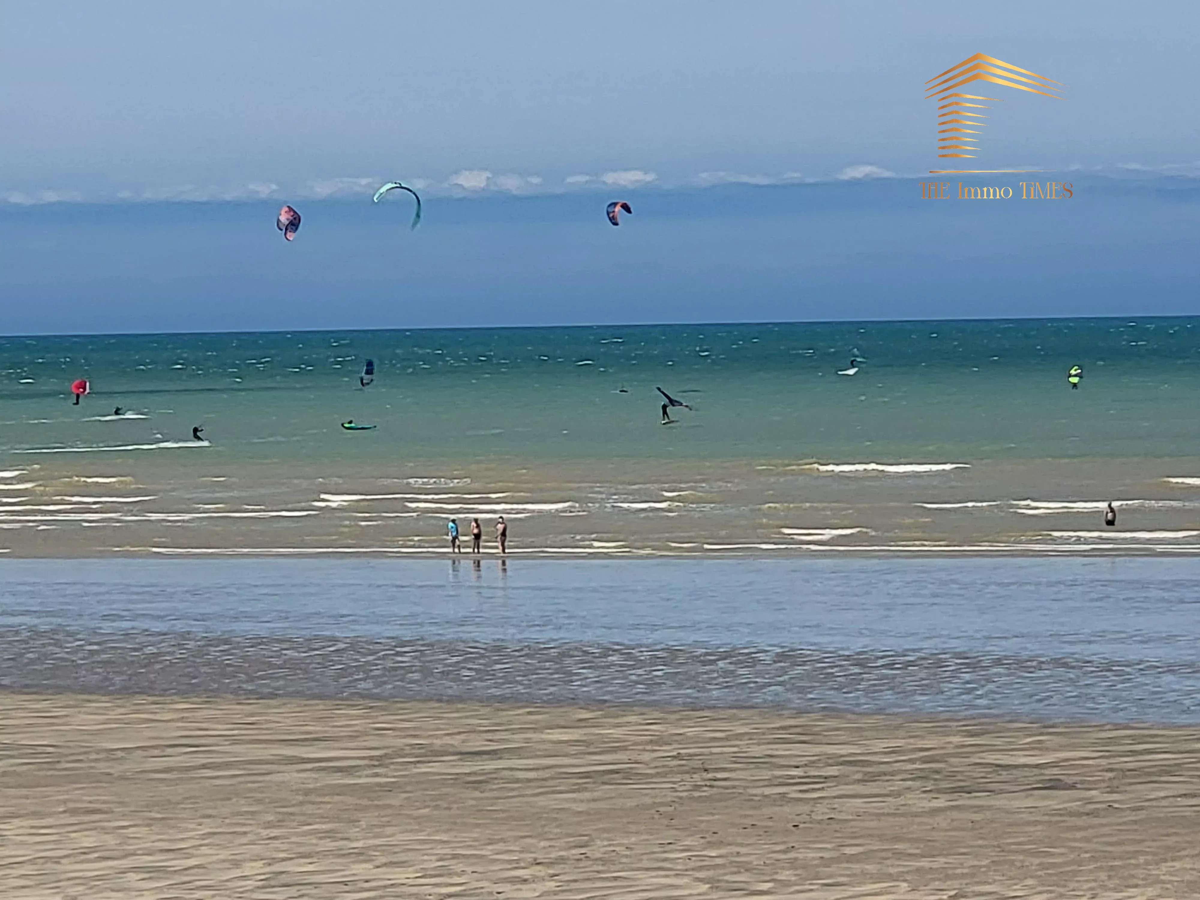 ST Aubin sur Mer, TERRAIN CONSTRUCTIBLE PLAGE A PIEDS