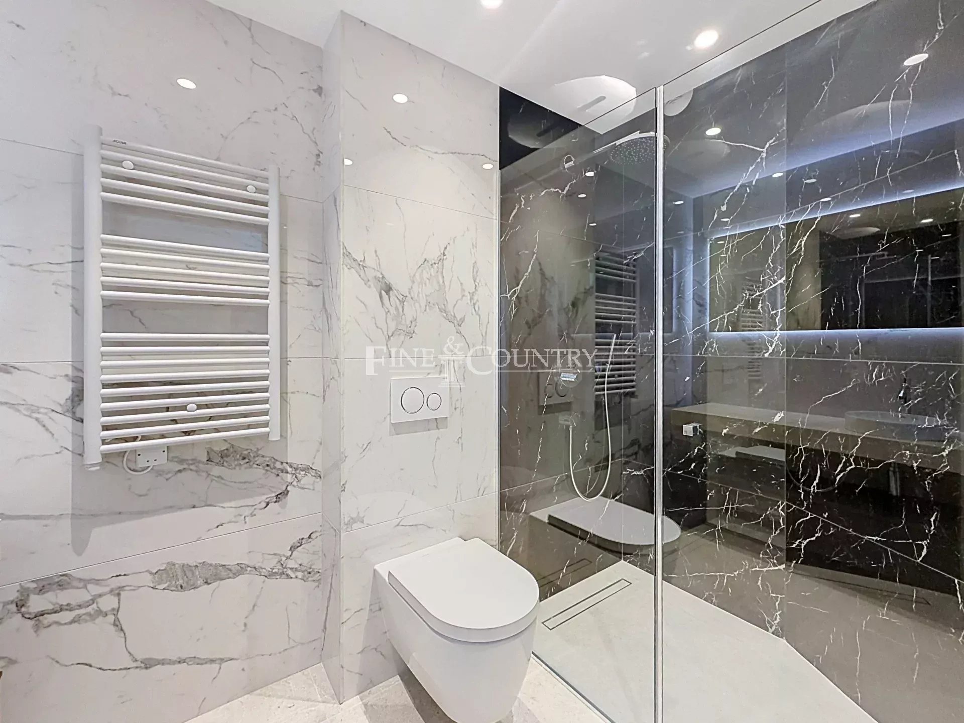 Photo of APPARTEMENT FOR SALE CANNES SEA VIEW