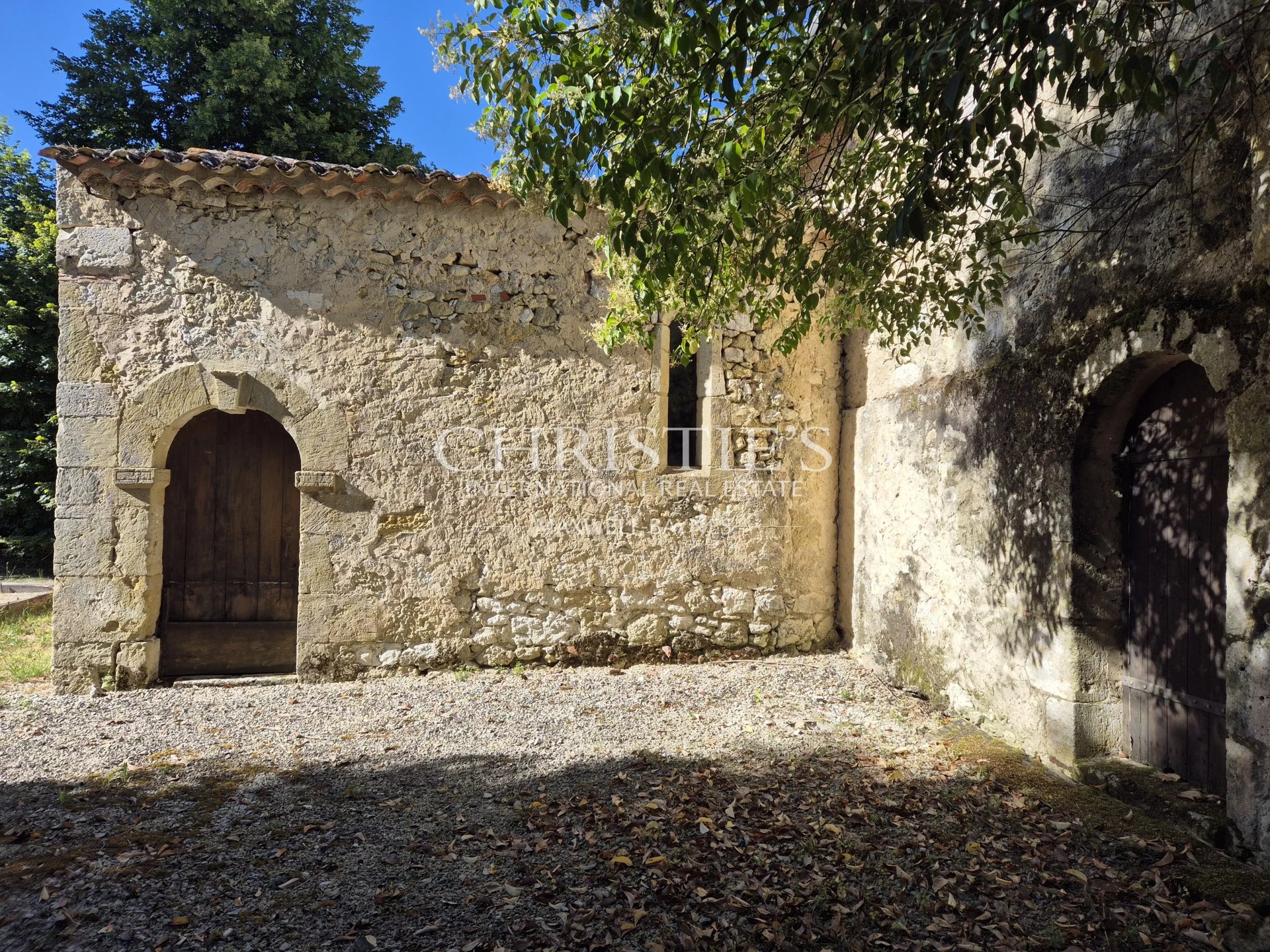 3 Bedroom Chateau's Image 14