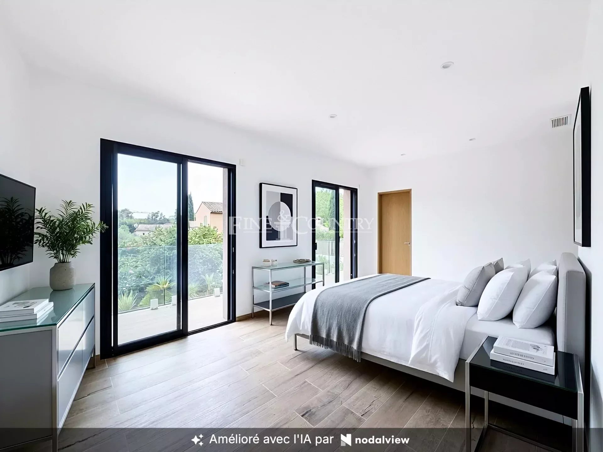 Photo of Villa for sale in Mougins new in private domaine