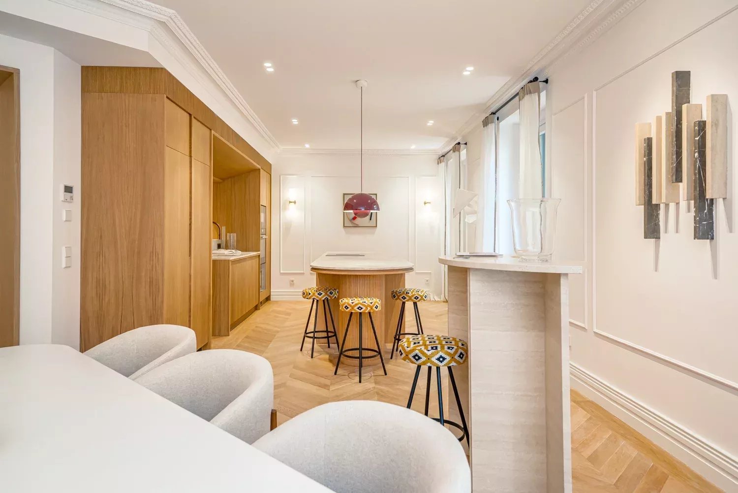 Newly renovated corner apartment in Barrio de Salamanca