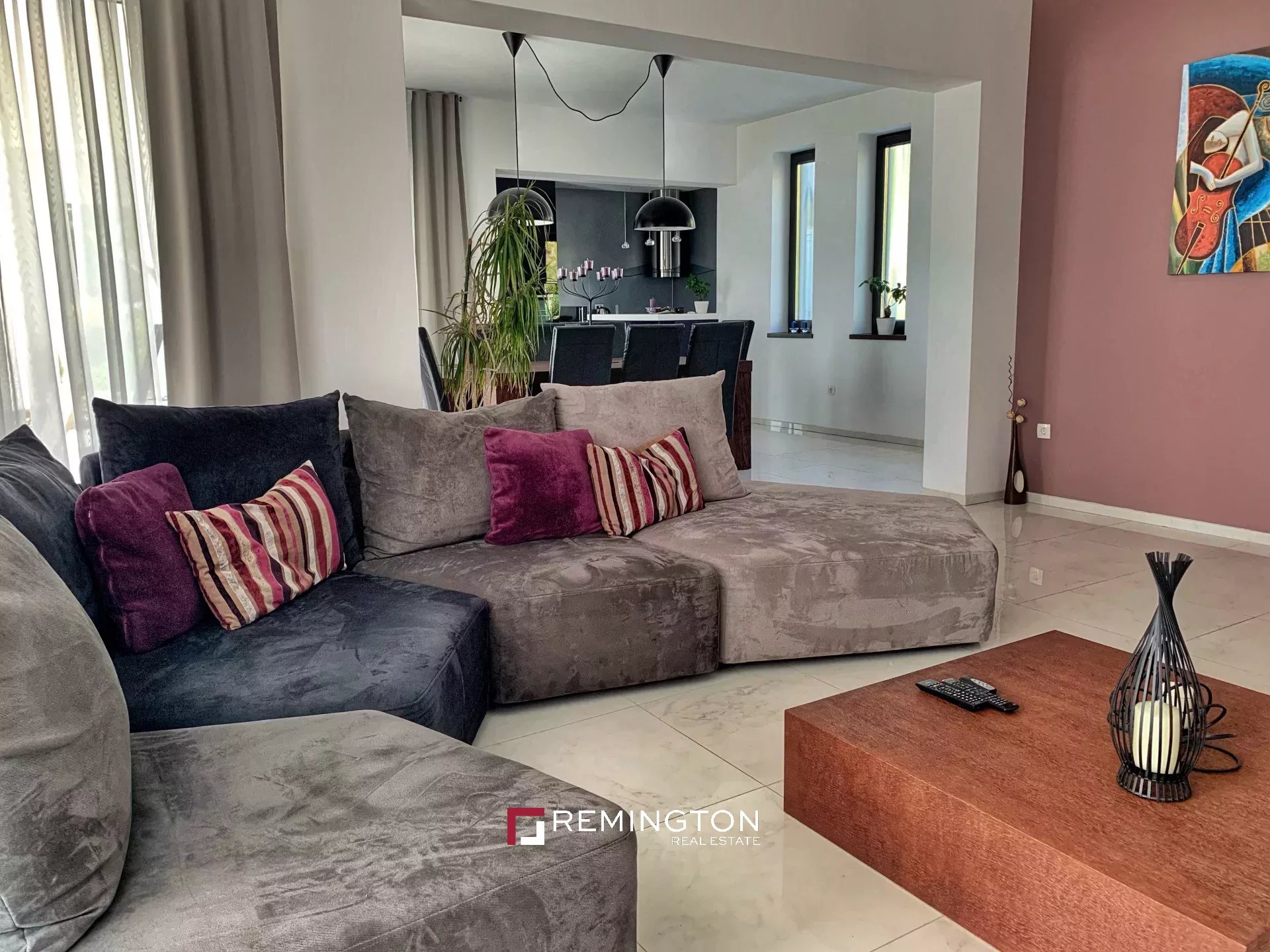 6 Bedroom Villa/Townhouse's Image 22