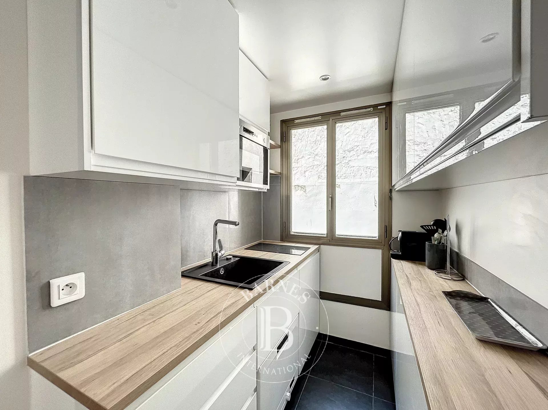 Daire Paris 8ème - picture 4