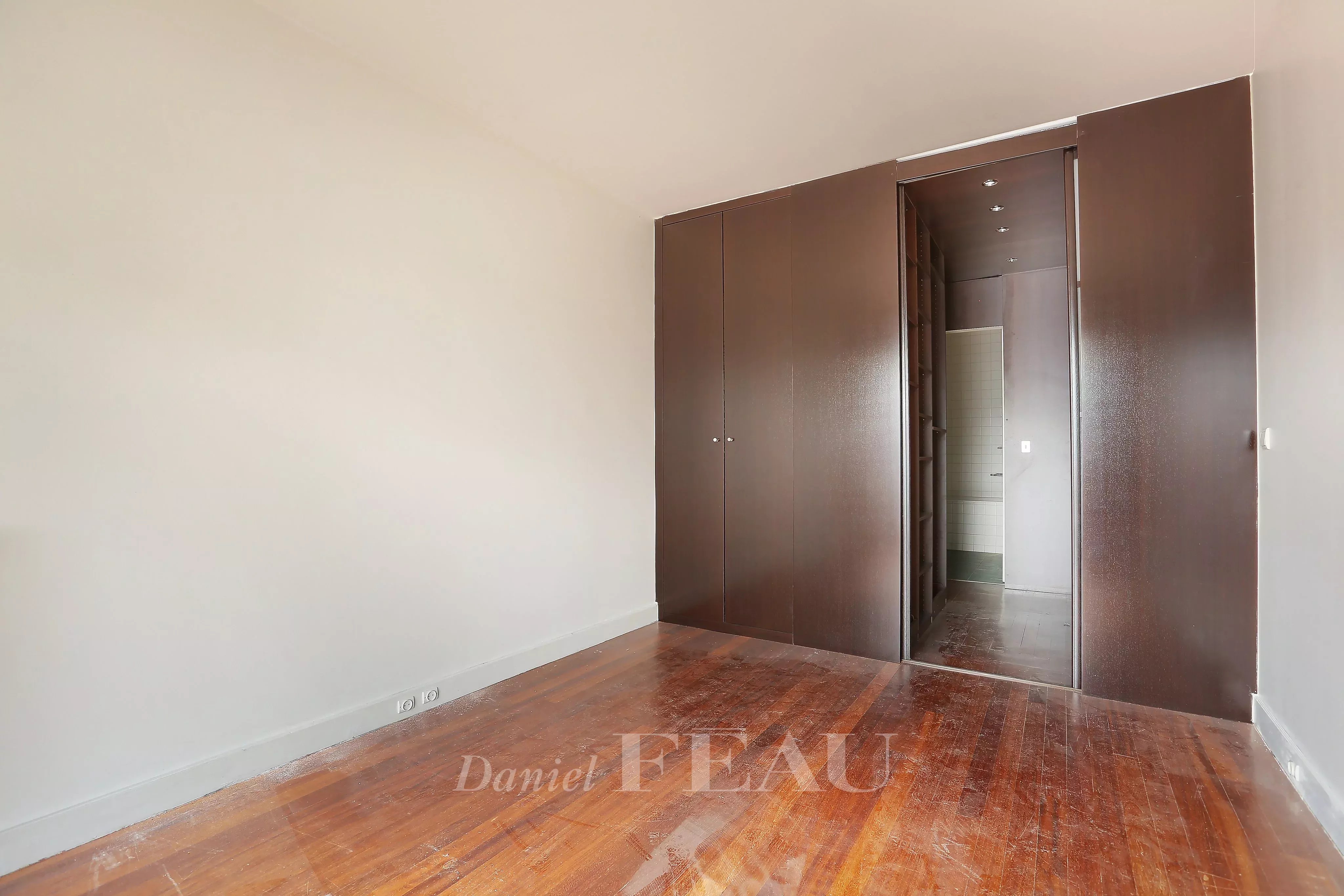 Rental Apartment Neuilly-sur-Seine