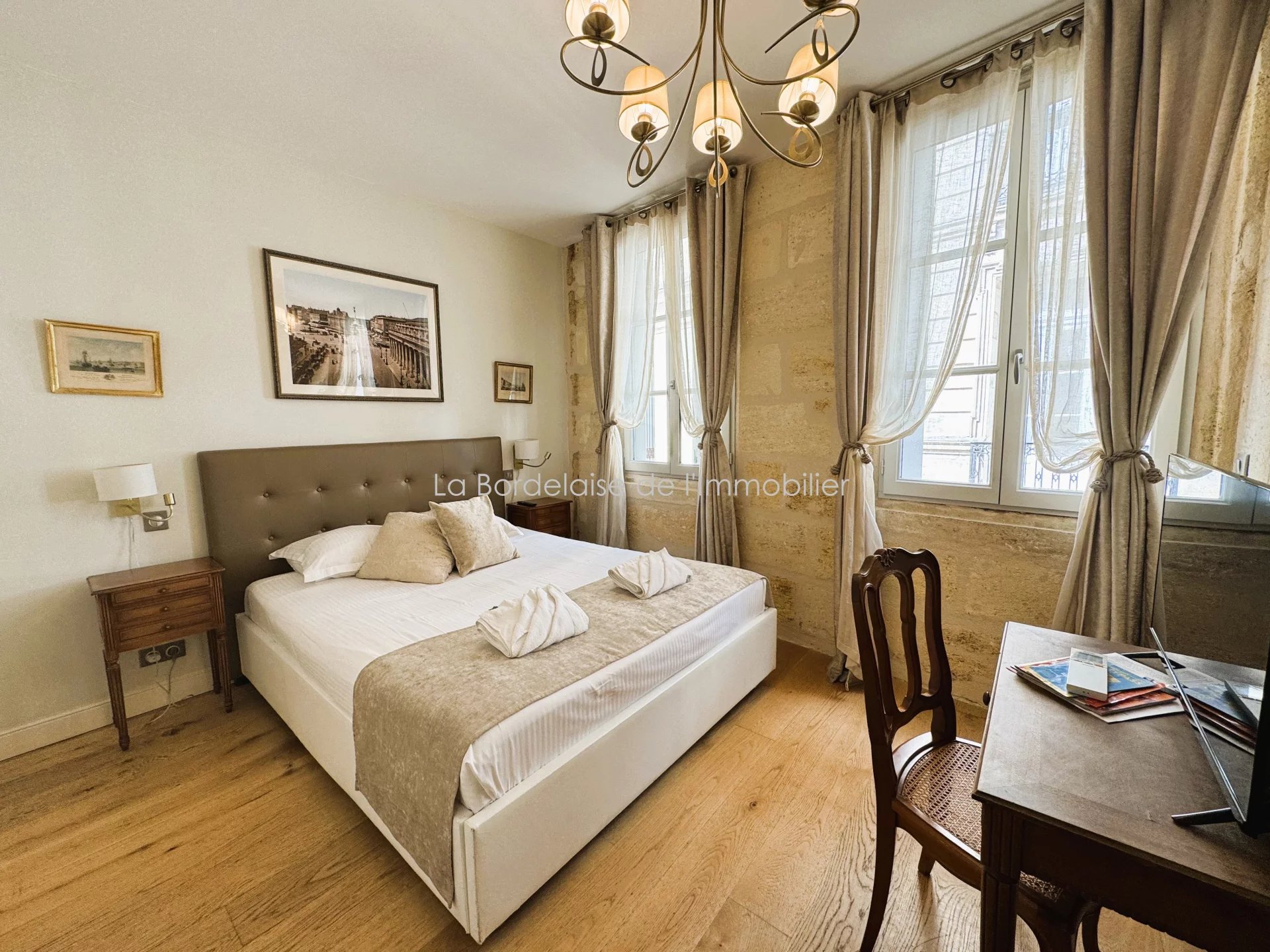 Immeuble en commercialité 2 Appartements