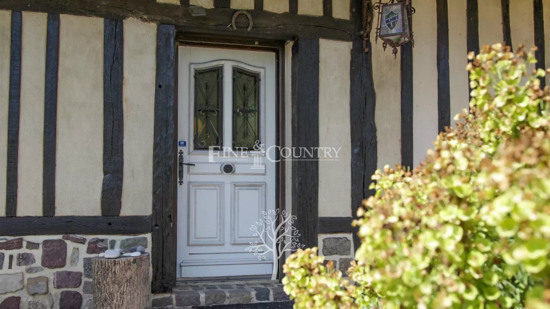 Photo of 7-room Thatched cottage for sale with covered heated swimming pool
