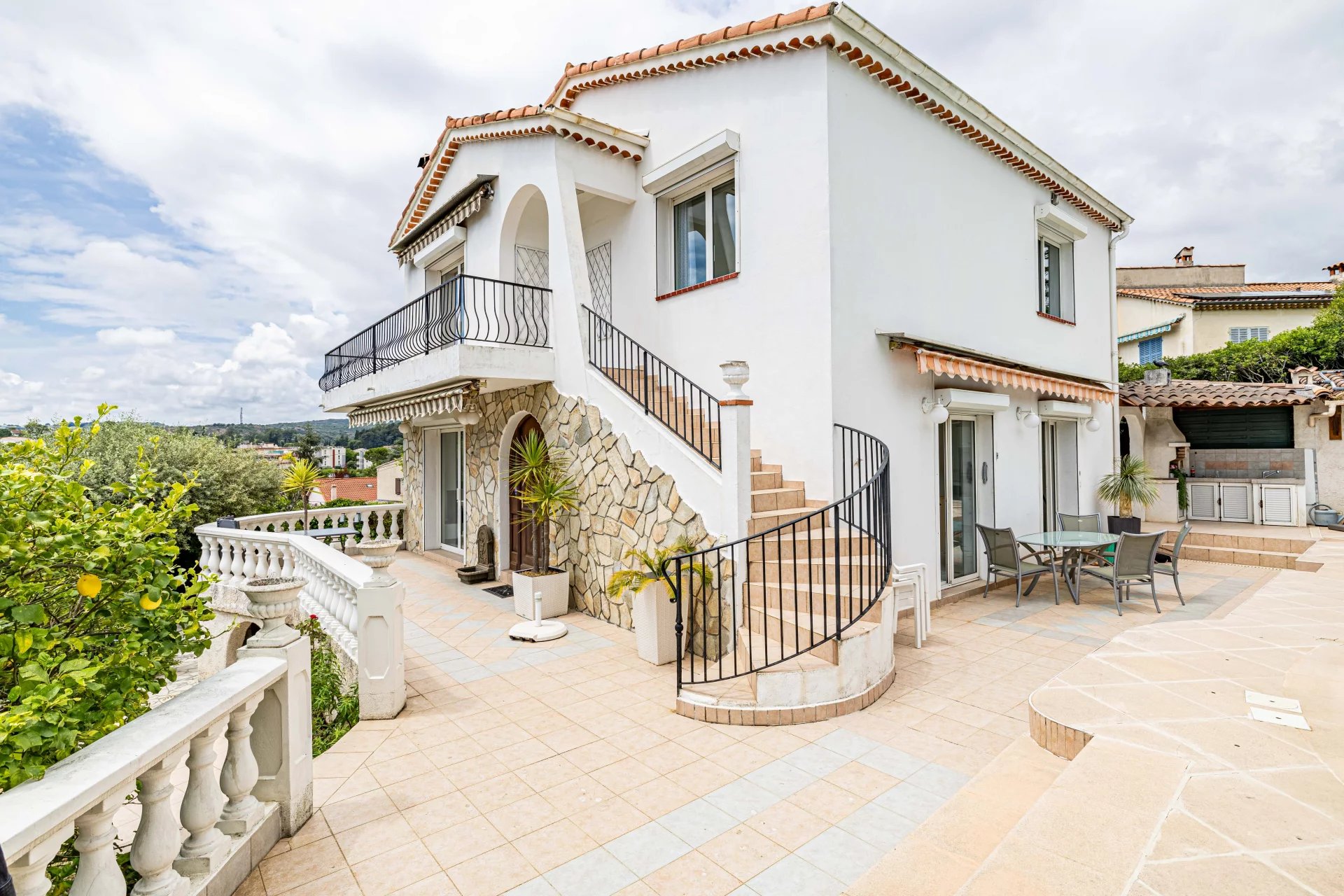 Продажа Дом - Кань-сюр-Мер (Cagnes-sur-Mer) L'Hubac