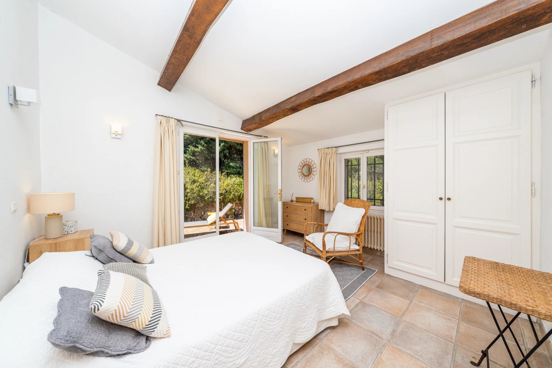 7950515-Propriété Opio